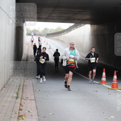 05.10.2025 - 20. swb-Marathon Bremen Michael Strokosch http://msf.ph/oto/9209124 05.10.2025 11:11:45 Laufen 9705, 10488, 11109 meine-sportfotos.de