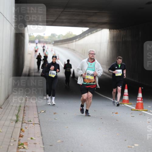 05.10.2025 - 20. swb-Marathon Bremen Michael Strokosch http://msf.ph/oto/9209125 05.10.2025 11:11:46 Laufen 9705, 10488, 109 meine-sportfotos.de