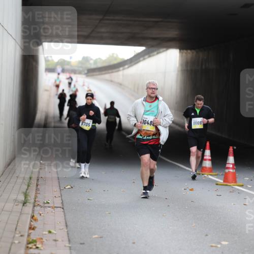 05.10.2025 - 20. swb-Marathon Bremen Michael Strokosch http://msf.ph/oto/9209127 05.10.2025 11:11:46 Laufen 9705, 10488, 11109 meine-sportfotos.de