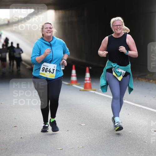 05.10.2025 - 20. swb-Marathon Bremen Michael Strokosch http://msf.ph/oto/9209131 05.10.2025 11:08:08 Laufen 9643 meine-sportfotos.de