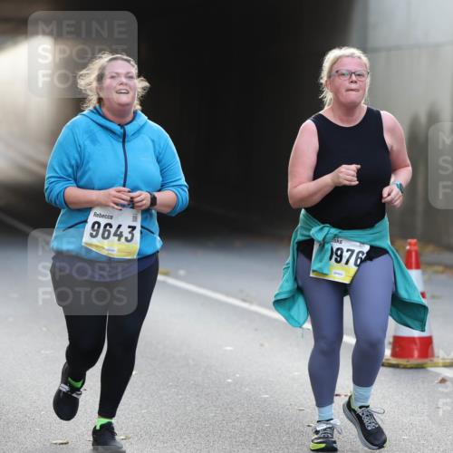 05.10.2025 - 20. swb-Marathon Bremen Michael Strokosch http://msf.ph/oto/9209142 05.10.2025 11:08:09 Laufen 9643, 1976 meine-sportfotos.de