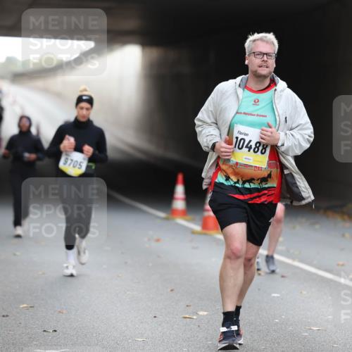 05.10.2025 - 20. swb-Marathon Bremen Michael Strokosch http://msf.ph/oto/9209143 05.10.2025 11:11:50 Laufen 9705, 10488 meine-sportfotos.de