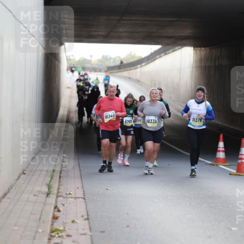 05.10.2025 - 20. swb-Marathon Bremen Michael Strokosch http://msf.ph/oto/9209149 05.10.2025 11:08:19 Laufen 10340, 9768, 109, 10339, 11378 meine-sportfotos.de