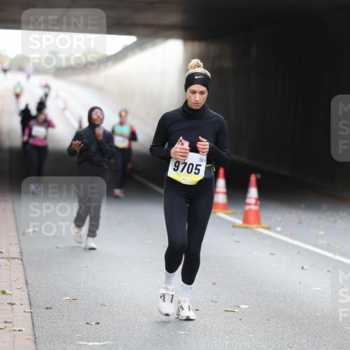 05.10.2025 - 20. swb-Marathon Bremen Michael Strokosch http://msf.ph/oto/9209150 05.10.2025 11:11:51 Laufen 9705, 11109 meine-sportfotos.de