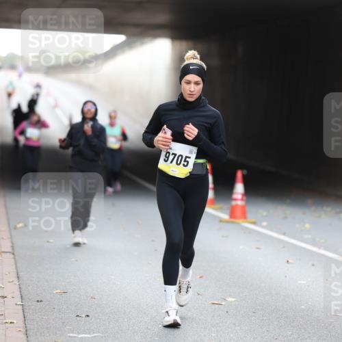 05.10.2025 - 20. swb-Marathon Bremen Michael Strokosch http://msf.ph/oto/9209151 05.10.2025 11:11:52 Laufen 9705, 110 meine-sportfotos.de