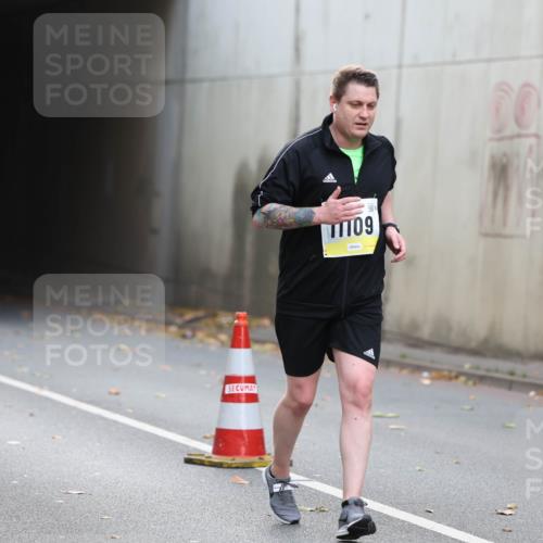 05.10.2025 - 20. swb-Marathon Bremen Michael Strokosch http://msf.ph/oto/9209156 05.10.2025 11:11:53 Laufen 9705, 109 meine-sportfotos.de