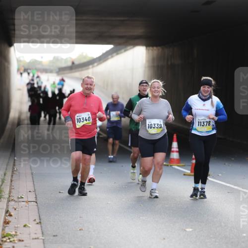 05.10.2025 - 20. swb-Marathon Bremen Michael Strokosch http://msf.ph/oto/9209168 05.10.2025 11:08:22 Laufen 10340, 711, 0, 10339, 11378 meine-sportfotos.de