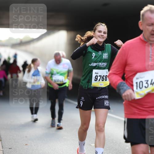 05.10.2025 - 20. swb-Marathon Bremen Michael Strokosch http://msf.ph/oto/9209176 05.10.2025 11:08:28 Laufen 9, 9768, 10340, 9 meine-sportfotos.de
