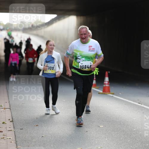 05.10.2025 - 20. swb-Marathon Bremen Michael Strokosch http://msf.ph/oto/9209188 05.10.2025 11:08:29 Laufen 42, 195, 109, 10846 meine-sportfotos.de