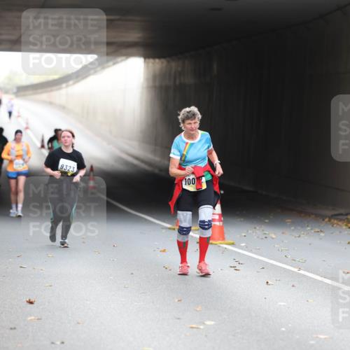 05.10.2025 - 20. swb-Marathon Bremen Michael Strokosch http://msf.ph/oto/9209190 05.10.2025 11:12:10 Laufen 9323, 100 meine-sportfotos.de