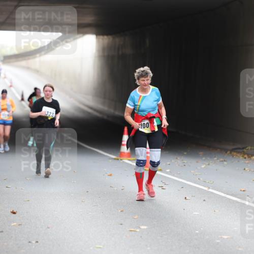 05.10.2025 - 20. swb-Marathon Bremen Michael Strokosch http://msf.ph/oto/9209194 05.10.2025 11:12:11 Laufen 323, 100 meine-sportfotos.de