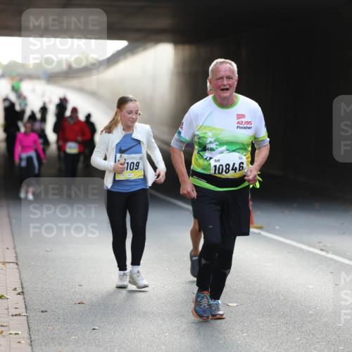 05.10.2025 - 20. swb-Marathon Bremen Michael Strokosch http://msf.ph/oto/9209196 05.10.2025 11:08:30 Laufen 109, 42, 195, 10846 meine-sportfotos.de