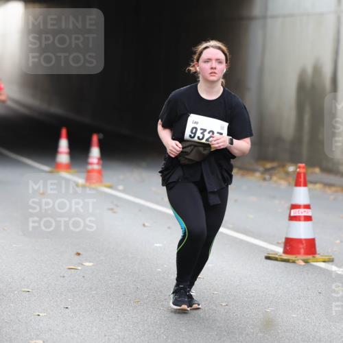 05.10.2025 - 20. swb-Marathon Bremen Michael Strokosch http://msf.ph/oto/9209197 05.10.2025 11:12:16 Laufen 9322 meine-sportfotos.de