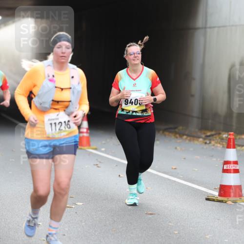 05.10.2025 - 20. swb-Marathon Bremen Michael Strokosch http://msf.ph/oto/9209212 05.10.2025 11:12:23 Laufen 10613, 11216, 940 meine-sportfotos.de