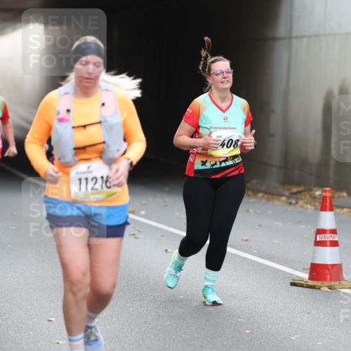 05.10.2025 - 20. swb-Marathon Bremen Michael Strokosch http://msf.ph/oto/9209214 05.10.2025 11:12:23 Laufen 10613, 11216, 20, 408 meine-sportfotos.de