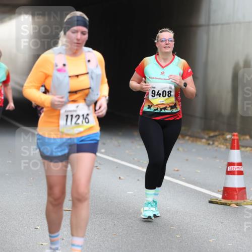 05.10.2025 - 20. swb-Marathon Bremen Michael Strokosch http://msf.ph/oto/9209215 05.10.2025 11:12:23 Laufen 10613, 11216, 20, 9408 meine-sportfotos.de