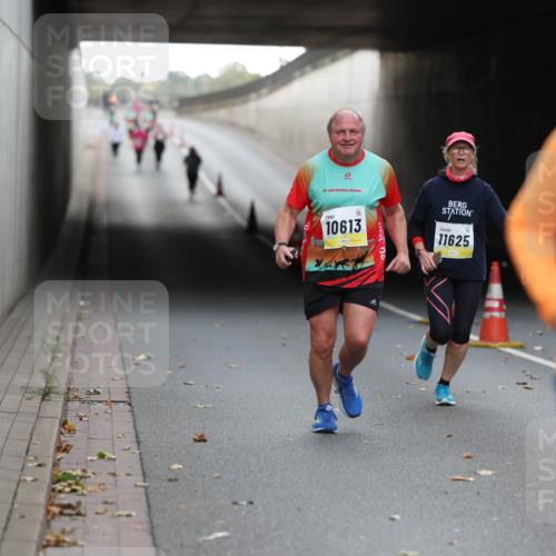 05.10.2025 - 20. swb-Marathon Bremen Michael Strokosch http://msf.ph/oto/9209216 05.10.2025 11:12:25 Laufen 20, 10613, 11625, 112 meine-sportfotos.de