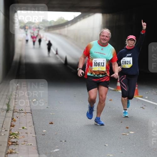 05.10.2025 - 20. swb-Marathon Bremen Michael Strokosch http://msf.ph/oto/9209217 05.10.2025 11:12:25 Laufen 20, 10613, 11625 meine-sportfotos.de