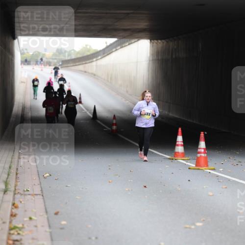 05.10.2025 - 20. swb-Marathon Bremen Michael Strokosch http://msf.ph/oto/9209232 05.10.2025 11:12:51 Laufen 88 meine-sportfotos.de