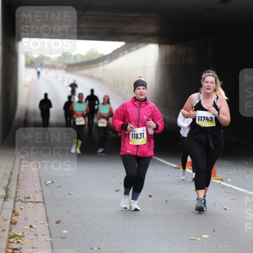 05.10.2025 - 20. swb-Marathon Bremen Michael Strokosch http://msf.ph/oto/9209249 05.10.2025 11:13:07 Laufen 11631, 11743 meine-sportfotos.de