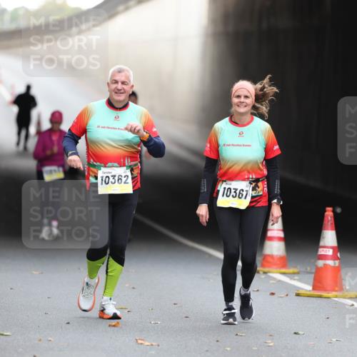 05.10.2025 - 20. swb-Marathon Bremen Michael Strokosch http://msf.ph/oto/9209264 05.10.2025 11:13:15 Laufen 20, 20, 10362, 10361 meine-sportfotos.de