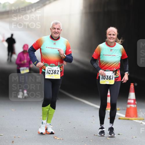 05.10.2025 - 20. swb-Marathon Bremen Michael Strokosch http://msf.ph/oto/9209268 05.10.2025 11:13:16 Laufen 20, 20, 10362, 10361 meine-sportfotos.de