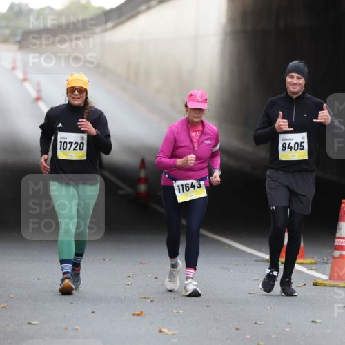 05.10.2025 - 20. swb-Marathon Bremen Michael Strokosch http://msf.ph/oto/9209271 05.10.2025 11:13:22 Laufen 10720, 11643, 9405 meine-sportfotos.de