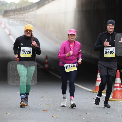 05.10.2025 - 20. swb-Marathon Bremen Michael Strokosch http://msf.ph/oto/9209274 05.10.2025 11:13:23 Laufen 10720, 9405, 11643 meine-sportfotos.de