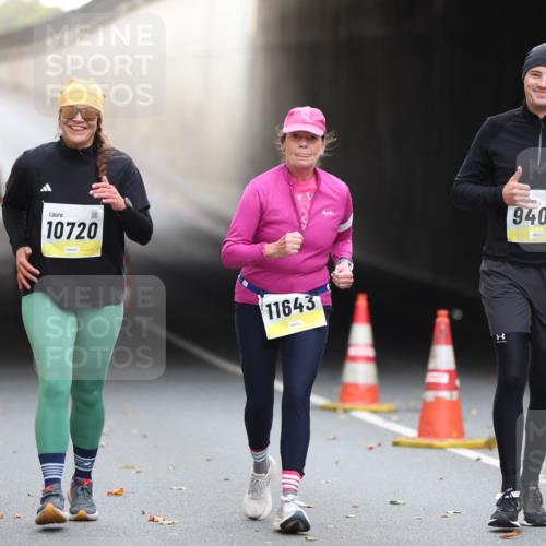 05.10.2025 - 20. swb-Marathon Bremen Michael Strokosch http://msf.ph/oto/9209281 05.10.2025 11:13:24 Laufen 10720, 9405, 11643 meine-sportfotos.de