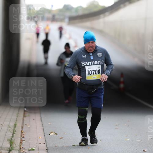 05.10.2025 - 20. swb-Marathon Bremen Michael Strokosch http://msf.ph/oto/9209302 05.10.2025 11:14:18 Laufen 10700 meine-sportfotos.de