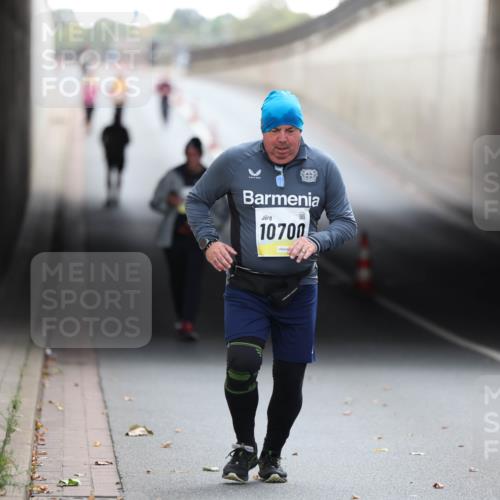 05.10.2025 - 20. swb-Marathon Bremen Michael Strokosch http://msf.ph/oto/9209303 05.10.2025 11:14:18 Laufen 10700 meine-sportfotos.de