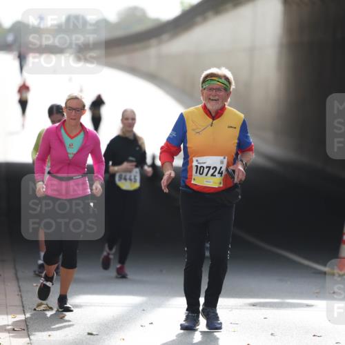 05.10.2025 - 20. swb-Marathon Bremen Michael Strokosch http://msf.ph/oto/9209322 05.10.2025 11:15:02 Laufen 9445, 10724, 1, 1 meine-sportfotos.de