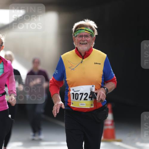05.10.2025 - 20. swb-Marathon Bremen Michael Strokosch http://msf.ph/oto/9209327 05.10.2025 11:15:06 Laufen 10, 10724 meine-sportfotos.de