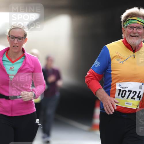 05.10.2025 - 20. swb-Marathon Bremen Michael Strokosch http://msf.ph/oto/9209330 05.10.2025 11:15:07 Laufen 10724 meine-sportfotos.de