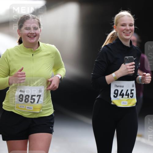 05.10.2025 - 20. swb-Marathon Bremen Michael Strokosch http://msf.ph/oto/9209335 05.10.2025 11:15:11 Laufen 9857, 02133, 9445 meine-sportfotos.de