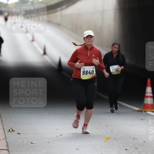 05.10.2025 - 20. swb-Marathon Bremen Michael Strokosch http://msf.ph/oto/9209340 05.10.2025 11:15:28 Laufen 9840, 1118 meine-sportfotos.de
