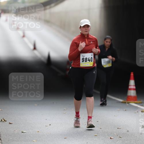 05.10.2025 - 20. swb-Marathon Bremen Michael Strokosch http://msf.ph/oto/9209342 05.10.2025 11:15:28 Laufen 9840, 11190 meine-sportfotos.de