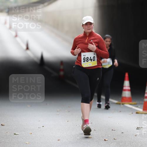 05.10.2025 - 20. swb-Marathon Bremen Michael Strokosch http://msf.ph/oto/9209344 05.10.2025 11:15:29 Laufen 9840, 02127 meine-sportfotos.de