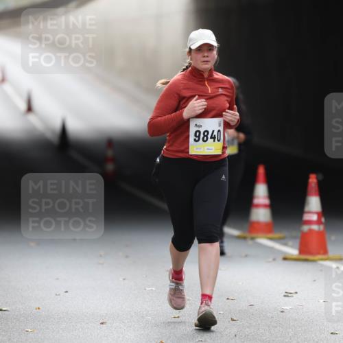 05.10.2025 - 20. swb-Marathon Bremen Michael Strokosch http://msf.ph/oto/9209346 05.10.2025 11:15:29 Laufen 9840, 02127 meine-sportfotos.de