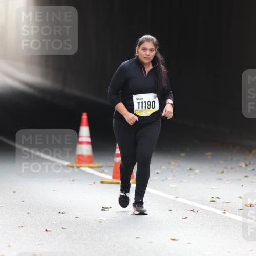 05.10.2025 - 20. swb-Marathon Bremen Michael Strokosch http://msf.ph/oto/9209347 05.10.2025 11:15:32 Laufen 914, 11190 meine-sportfotos.de