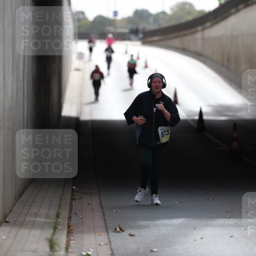 05.10.2025 - 20. swb-Marathon Bremen Michael Strokosch http://msf.ph/oto/9209357 05.10.2025 11:15:48 Laufen 973 meine-sportfotos.de