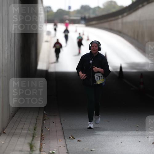 05.10.2025 - 20. swb-Marathon Bremen Michael Strokosch http://msf.ph/oto/9209359 05.10.2025 11:15:49 Laufen 973 meine-sportfotos.de