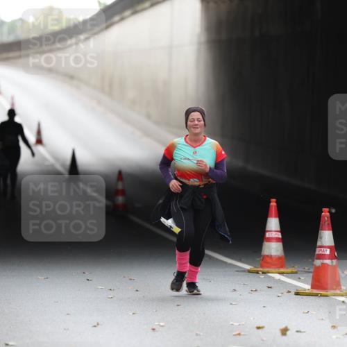 05.10.2025 - 20. swb-Marathon Bremen Michael Strokosch http://msf.ph/oto/9209362 05.10.2025 11:16:17 Laufen 096 meine-sportfotos.de