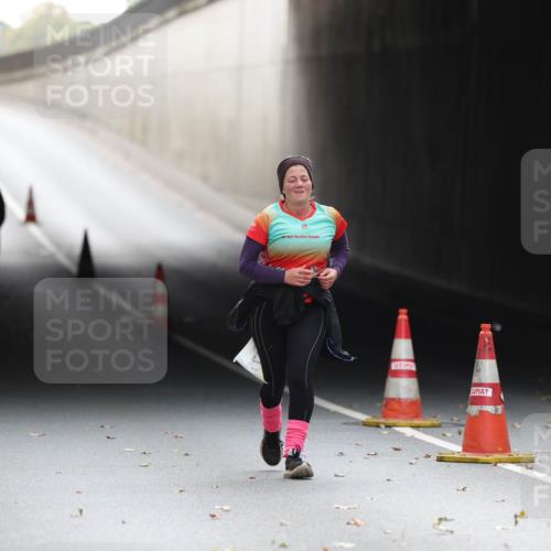 05.10.2025 - 20. swb-Marathon Bremen Michael Strokosch http://msf.ph/oto/9209363 05.10.2025 11:16:18 Laufen 96 meine-sportfotos.de