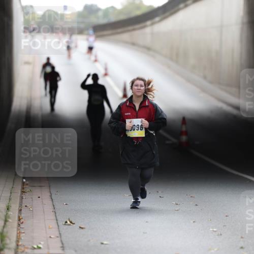 05.10.2025 - 20. swb-Marathon Bremen Michael Strokosch http://msf.ph/oto/9209370 05.10.2025 11:16:22 Laufen 096 meine-sportfotos.de