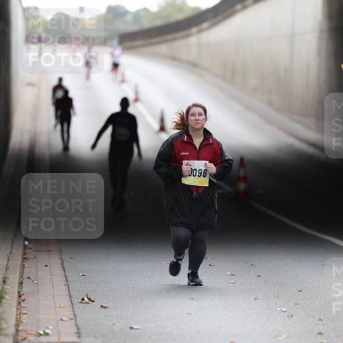 05.10.2025 - 20. swb-Marathon Bremen Michael Strokosch http://msf.ph/oto/9209371 05.10.2025 11:16:22 Laufen 9600 meine-sportfotos.de