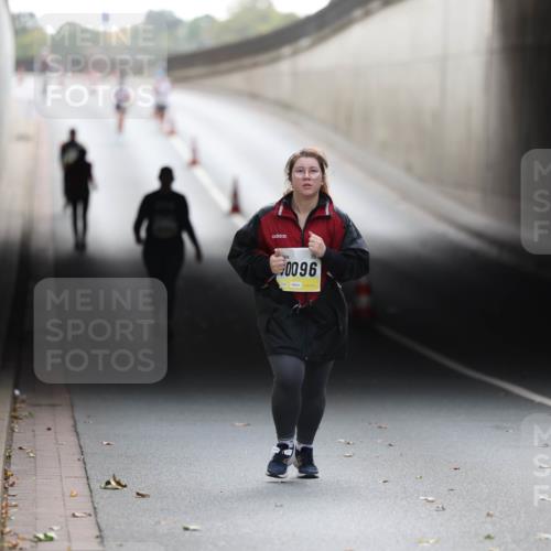 05.10.2025 - 20. swb-Marathon Bremen Michael Strokosch http://msf.ph/oto/9209374 05.10.2025 11:16:23 Laufen 0096 meine-sportfotos.de
