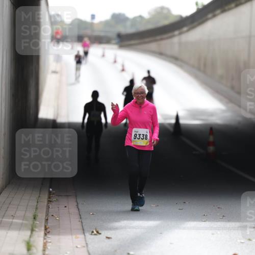 05.10.2025 - 20. swb-Marathon Bremen Michael Strokosch http://msf.ph/oto/9209380 05.10.2025 11:16:47 Laufen 9338 meine-sportfotos.de