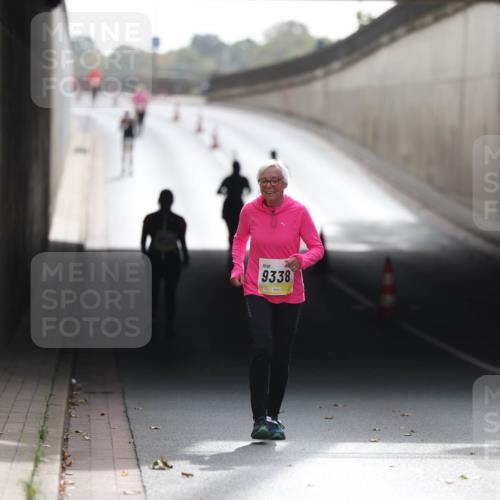 05.10.2025 - 20. swb-Marathon Bremen Michael Strokosch http://msf.ph/oto/9209385 05.10.2025 11:16:49 Laufen 4, 9338 meine-sportfotos.de