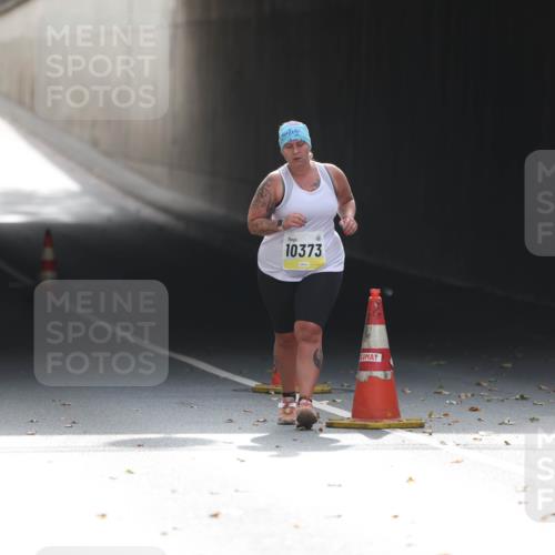 05.10.2025 - 20. swb-Marathon Bremen Michael Strokosch http://msf.ph/oto/9209407 05.10.2025 11:17:17 Laufen 10373 meine-sportfotos.de